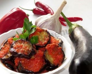 Закуска из острых баклажан на зиму