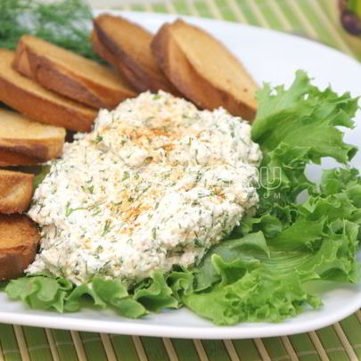 Закуска из сыра фета с гренками