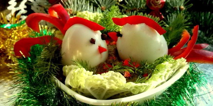 Рецепт закуски петушки из яиц