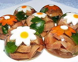 Заливное из свиного языка праздничное