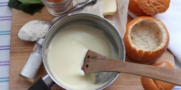 булочка-жюльен из шампиньонов и шпината