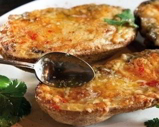 Грибной жульен в картофеле под сыром