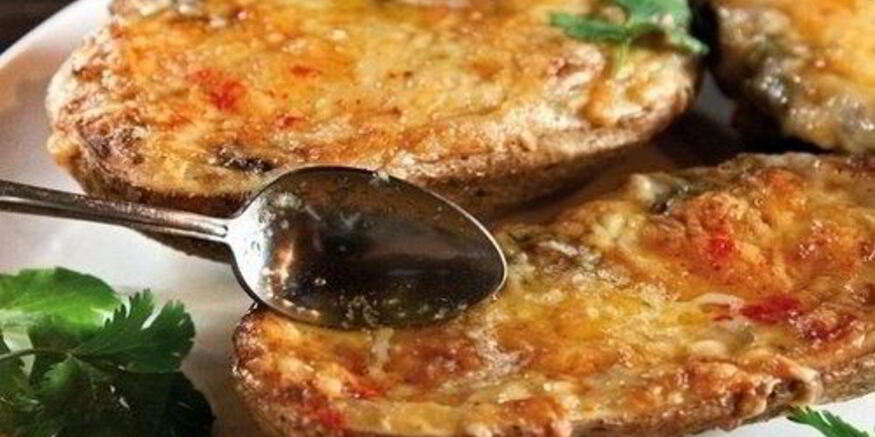 Рецепт грибного жульена в картофеле под сыром