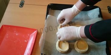 куриный жульен в слоеном тесте в воловане