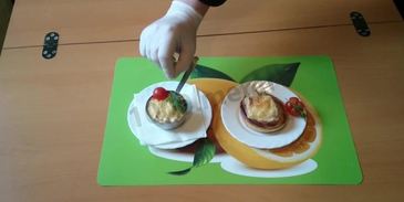 куриный жульен в слоеном тесте в воловане