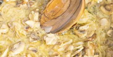 слоеные сердечки с жюльеном из креветок