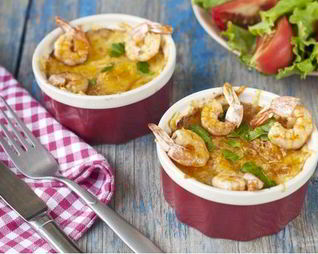 Жульен из морепродуктов с белым вином