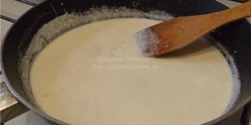 жульен с мидиями и креветками