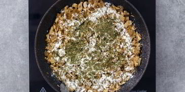 жульен в тарталетках с грибами и сыром