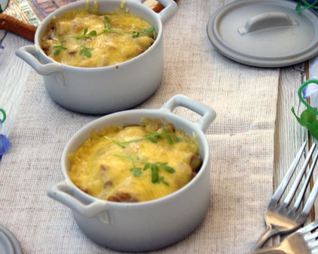 Жюльен с курицей и лисичками